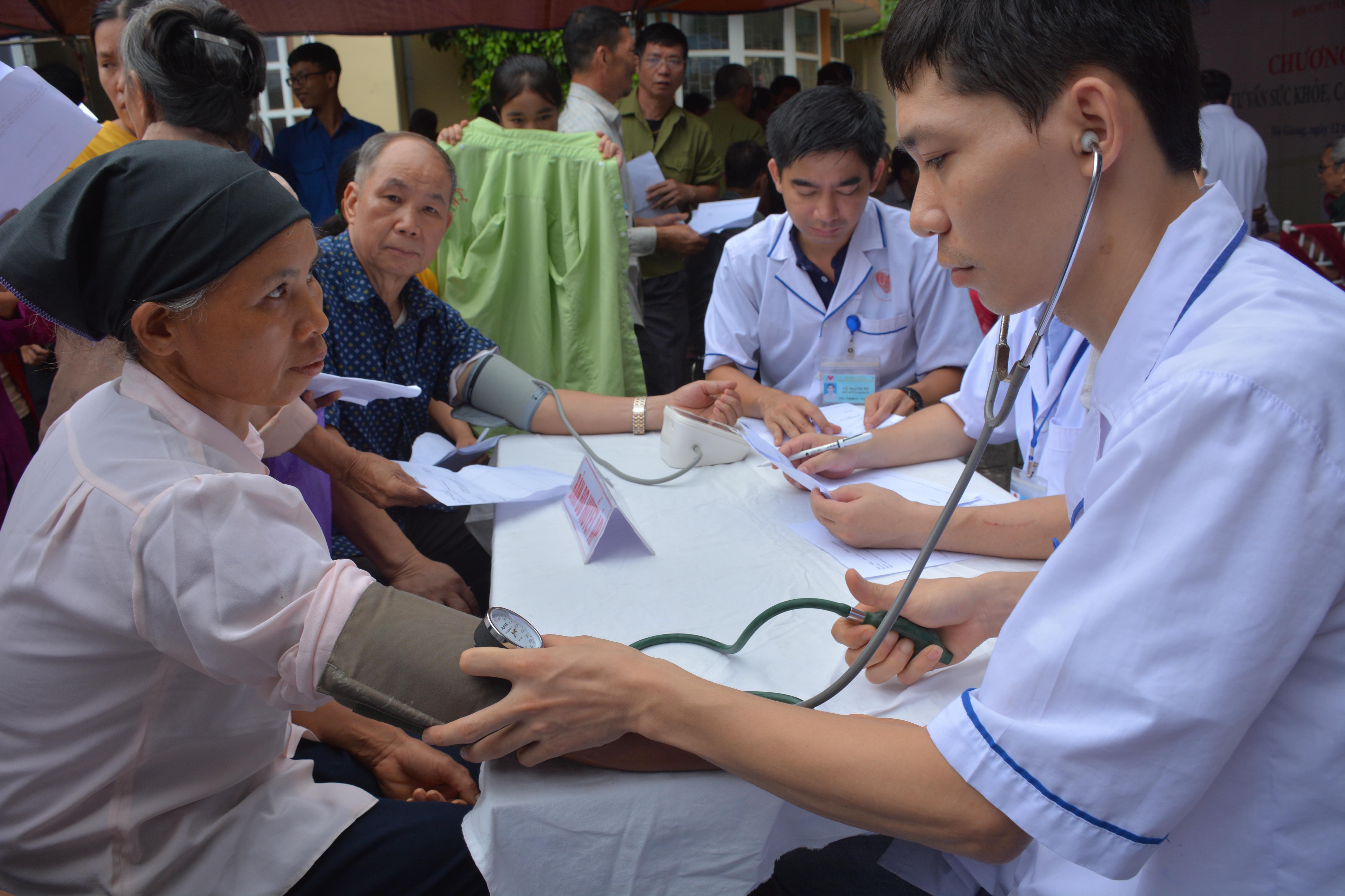 Bài 3: Nhà nước Việt Nam đã làm tốt công tác bảo đảm quyền con người (Tiếp theo và hết)